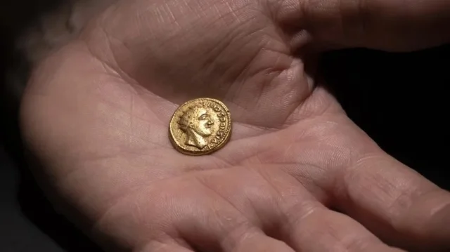 Считавшегося вымышленным императора нашли на древнеримской монете
