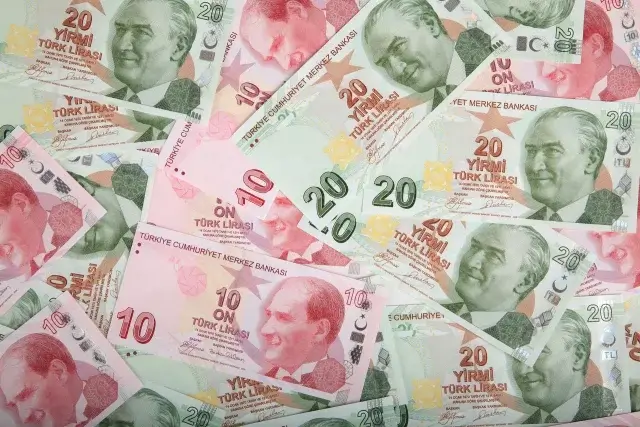 Инфляция в Турции достигла рекордных 85%