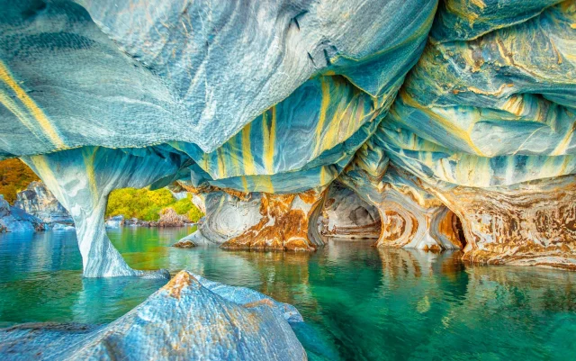 Мраморные пещеры со всего мира: поражающая красота природы