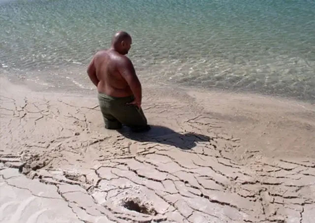 В зыбучих песках нельзя утонуть?