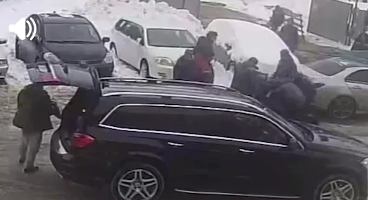 В Москве женщина родила прямо на улице возле полиции