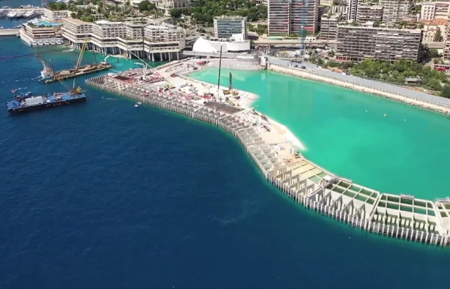 В Монако строят грандиозный жилой комплекс прямо в море
