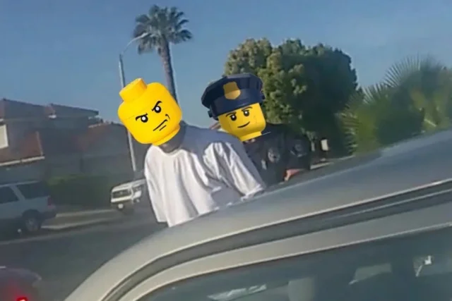 Полиция Калифорнии закрывает лица подозреваемых головами лего-человечков